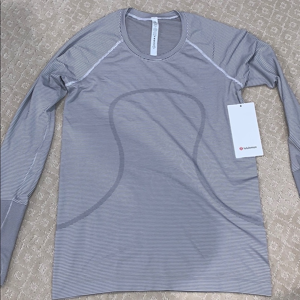Lululemon Swiftly Tech LS 2.0 size 10